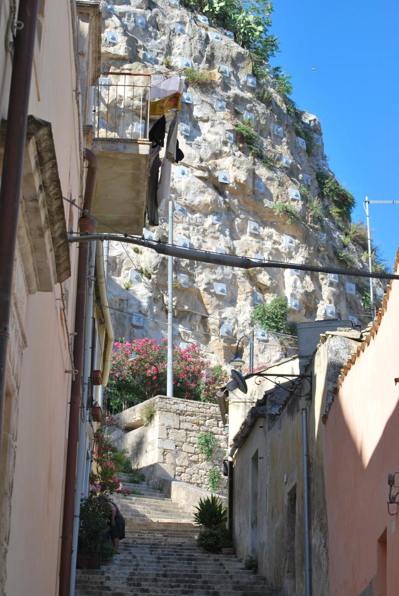 A Casa Di Grazia Bed & Breakfast Ragusa Exterior photo